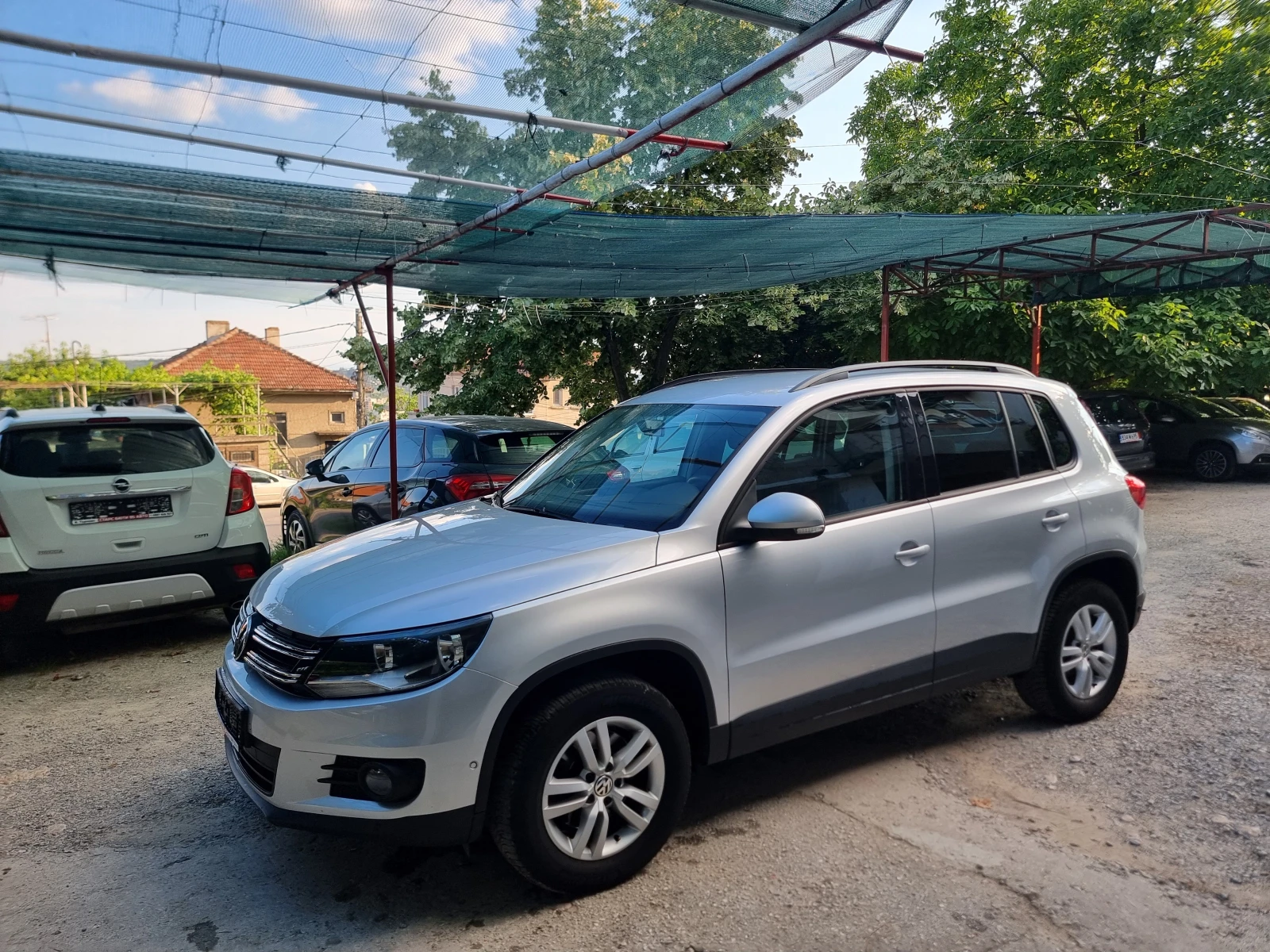 VW Tiguan 1.4TSI TOP, снимка 2 - Автомобили и джипове - 56082130