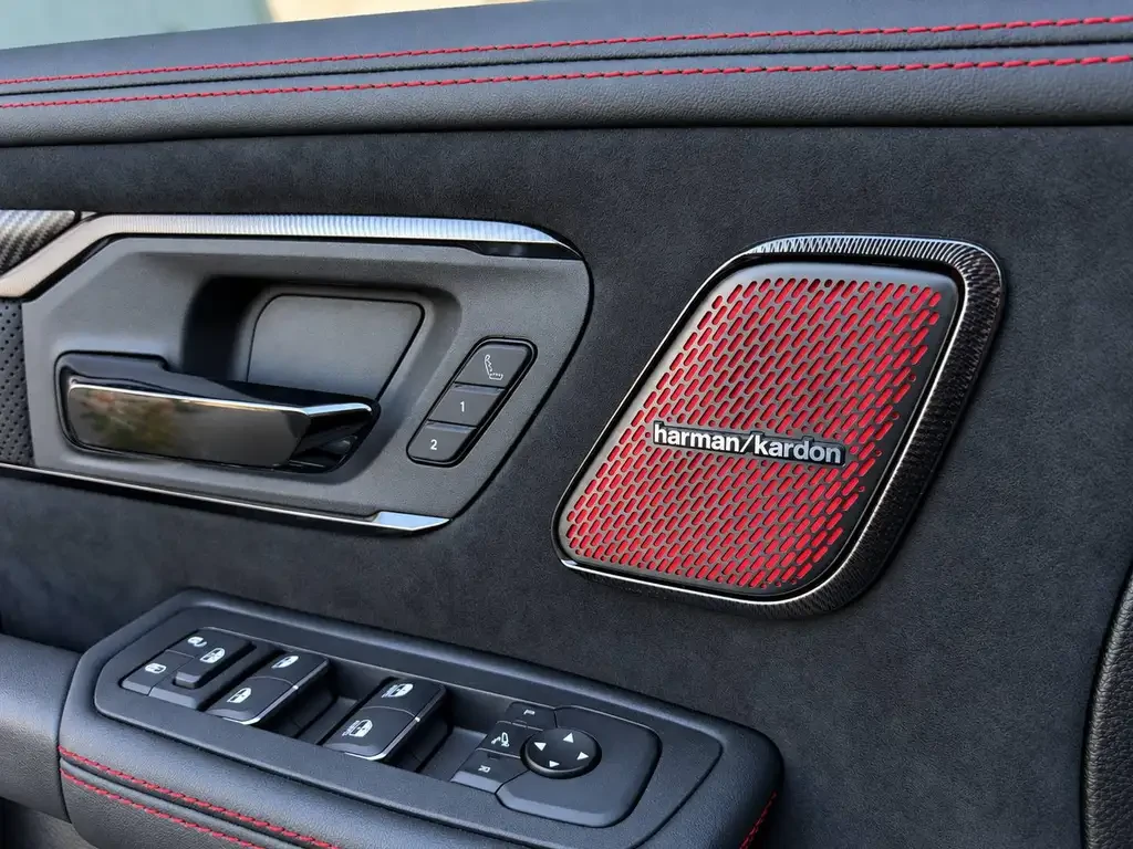 Dodge RAM 1500 RHO 3.0 Bi-Turbo / Full, снимка 10 - Автомобили и джипове - 56712092