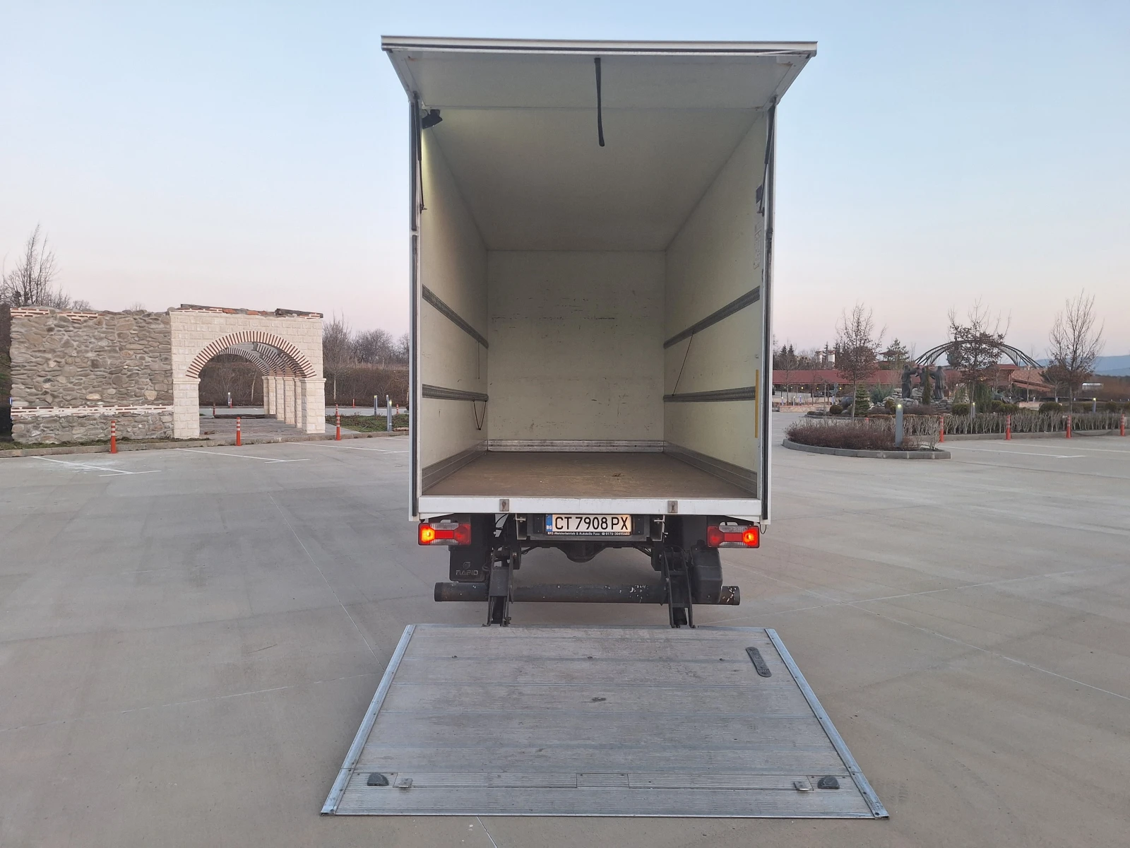 Iveco Daily 35S14 ПАДАЩ БОРД 4.40см, снимка 8 - Бусове и автобуси - 53829491