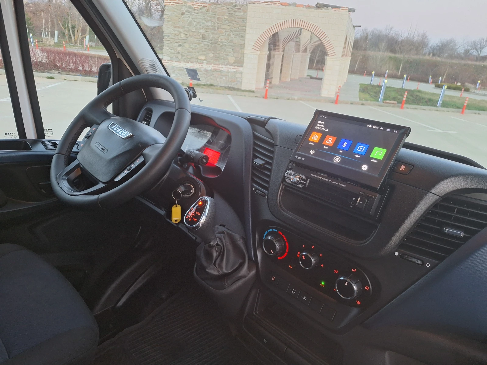 Iveco Daily 35S14 ПАДАЩ БОРД 4.40см, снимка 13 - Бусове и автобуси - 53829491