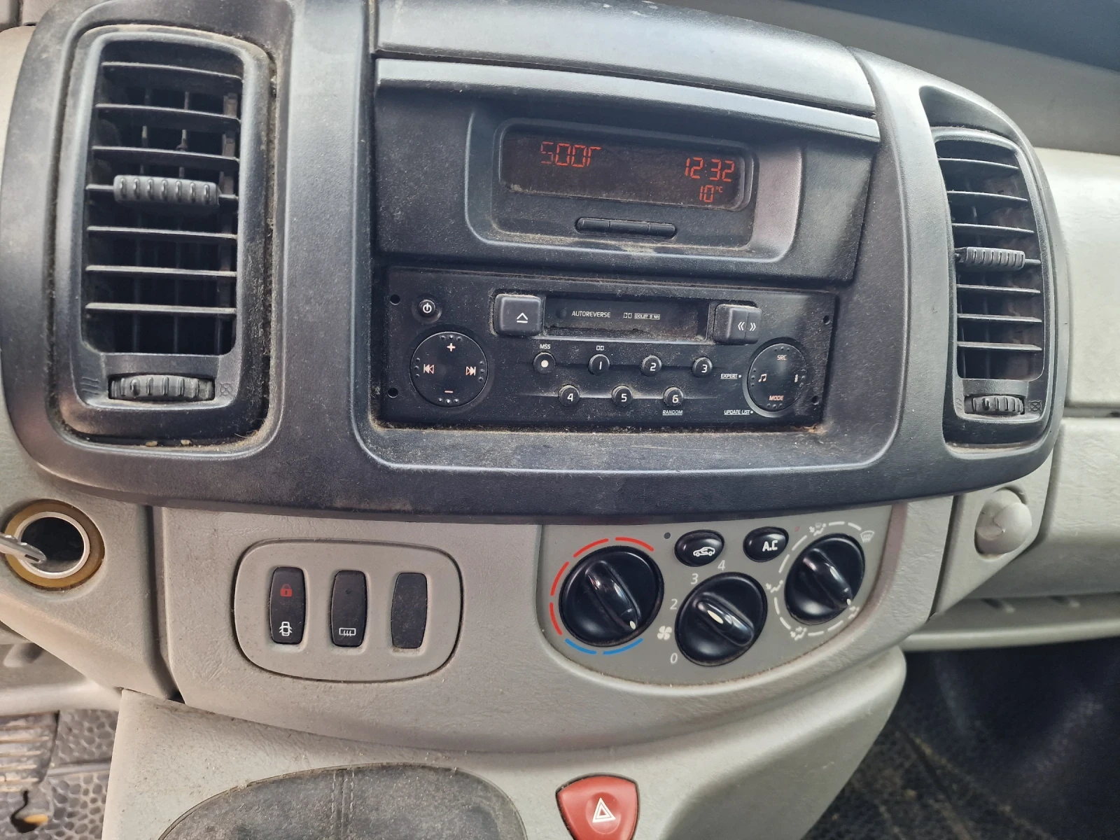 Renault Master, снимка 14 - Бусове и автобуси - 54263541