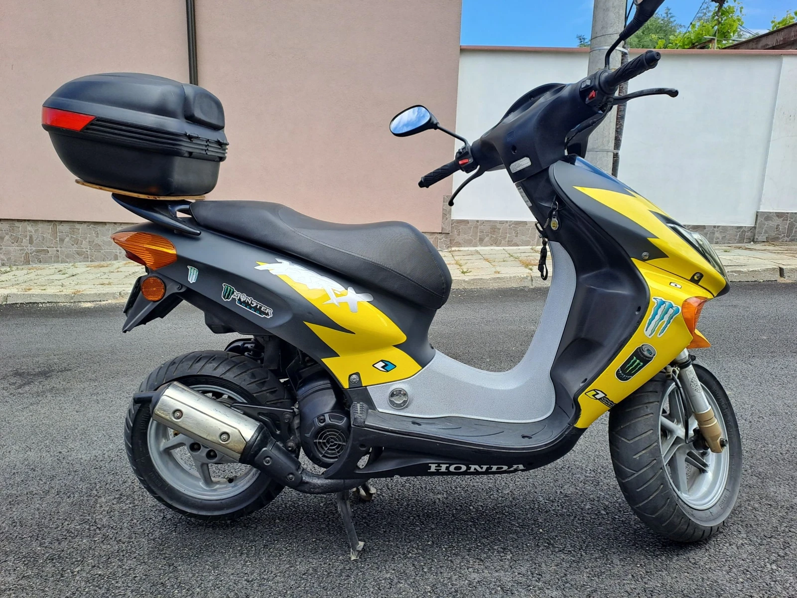 Honda X8R-S Скутер , снимка 2 - Мотоциклети и мототехника - 54830643