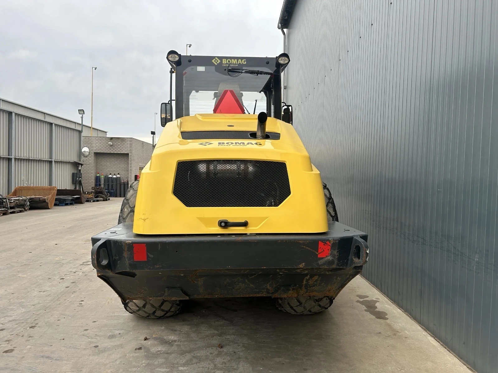 Валяк BOMAG BW 213 D ЛИЗИНГ - изображение 2