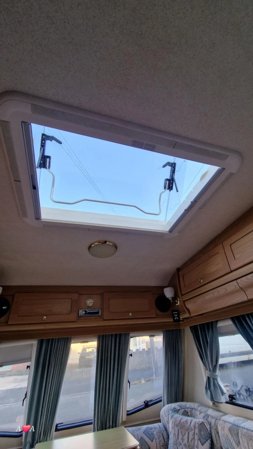 Каравана Coachmen Lunar - изображение 4