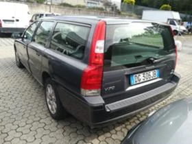 Volvo V70 2.4 D5/AUTOMAT ЗА ЧАСТИ , снимка 4