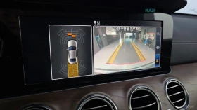 Mercedes-Benz E 220 4MATIC Exclusive* КОЖА* НАВИ* ПАНО* КАМЕРА, снимка 13