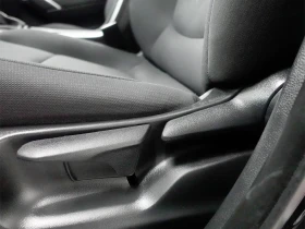 Toyota Corolla Cross LE AWD LaneDep Heated Steering CarPlay, снимка 13