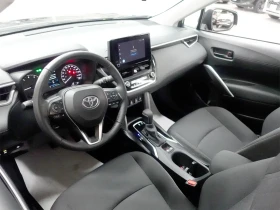 Toyota Corolla Cross LE AWD LaneDep Heated Steering CarPlay, снимка 11