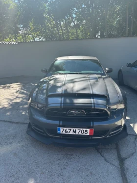Ford Mustang Premium PONY 
