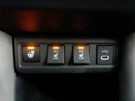 Toyota Corolla Cross LE AWD LaneDep Heated Steering CarPlay - 23497 € - 57975108 17