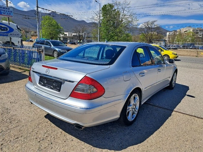 Mercedes-Benz E 280, снимка 6 - Автомобили и джипове - 40436859