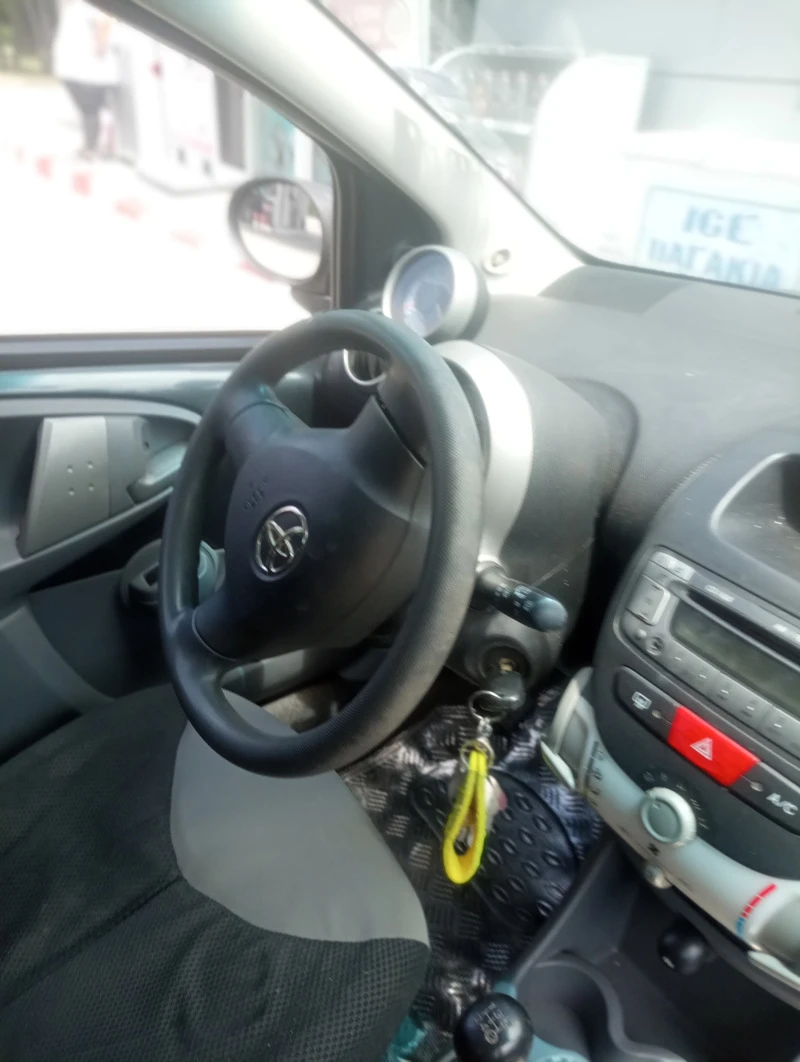 Toyota Aygo, снимка 4 - Автомобили и джипове - 47250419