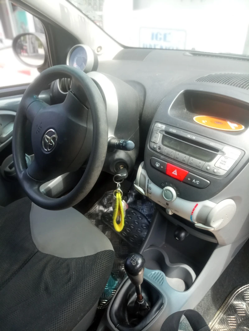 Toyota Aygo, снимка 5 - Автомобили и джипове - 47250419