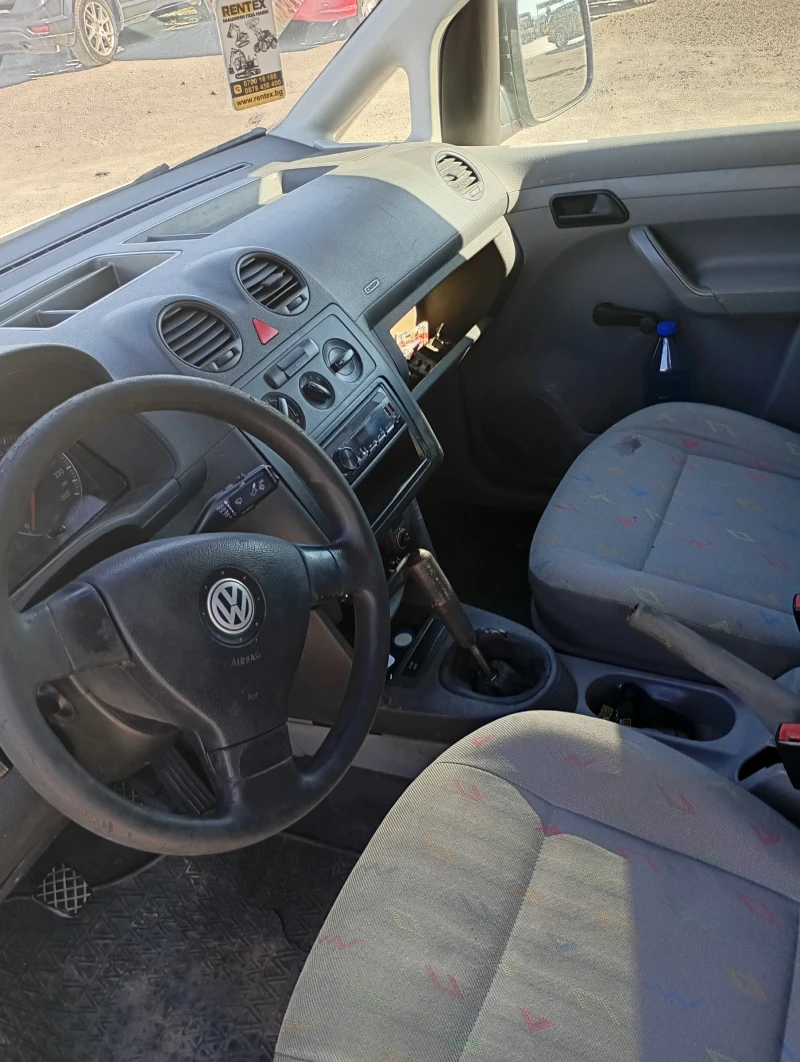 VW Caddy, снимка 8 - Автомобили и джипове - 47633376