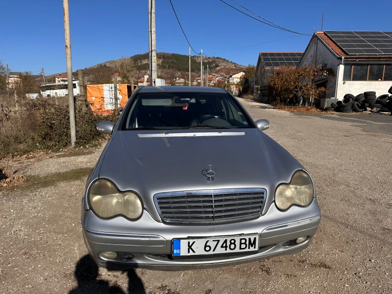 Mercedes-Benz 220, снимка 1 - Автомобили и джипове - 47890210