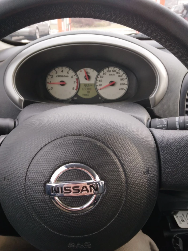 Nissan Micra 1.4, снимка 8 - Автомобили и джипове - 48598407