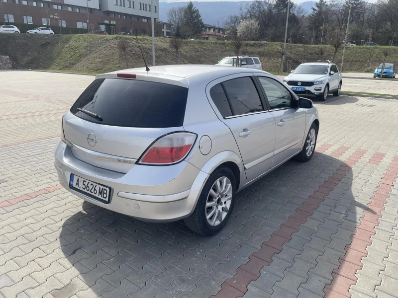 Opel Astra, снимка 3 - Автомобили и джипове - 49597117