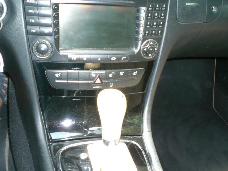 Mercedes-Benz E 320 DESIGNO, SPORTPACKET, снимка 7 - Автомобили и джипове - 51378356