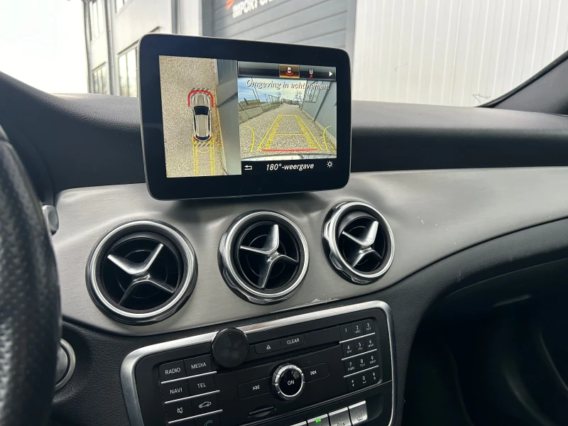 Mercedes-Benz GLA 180 AMG Line 2017 Panorama , снимка 12 - Автомобили и джипове - 52457253