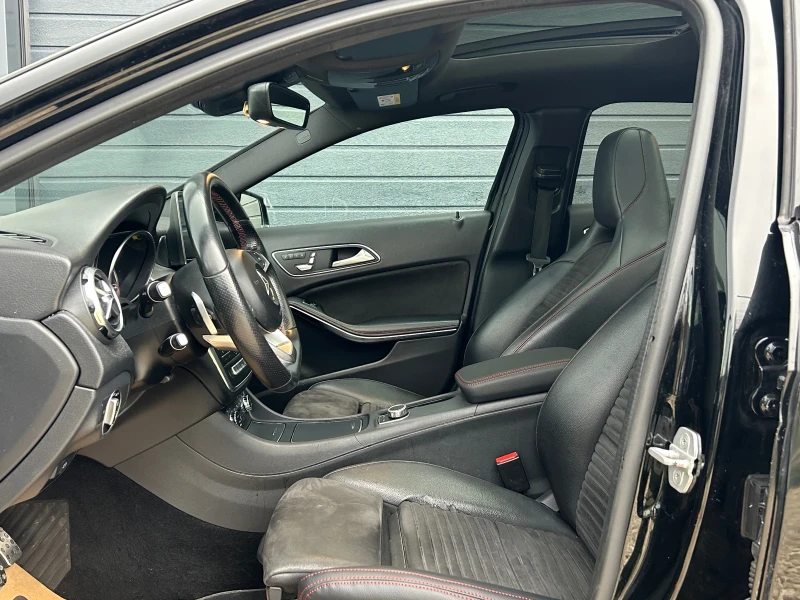 Mercedes-Benz GLA 180 AMG Line 2017 Panorama , снимка 8 - Автомобили и джипове - 52457253