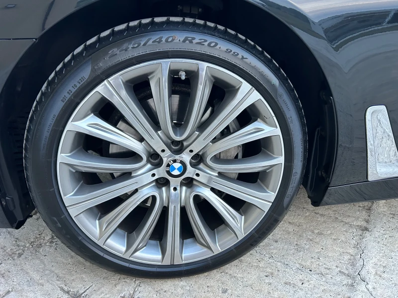 BMW 740 xDrive, снимка 13 - Автомобили и джипове - 52472393