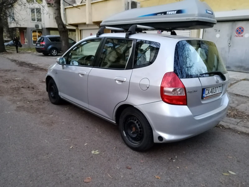 Honda Jazz, снимка 3 - Автомобили и джипове - 52473627