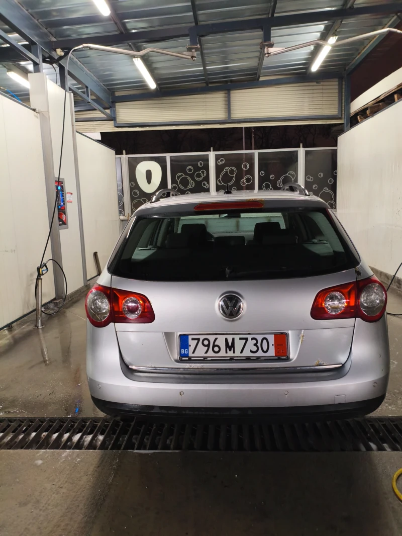 VW Passat 2.0 TDI, снимка 5 - Автомобили и джипове - 52897653