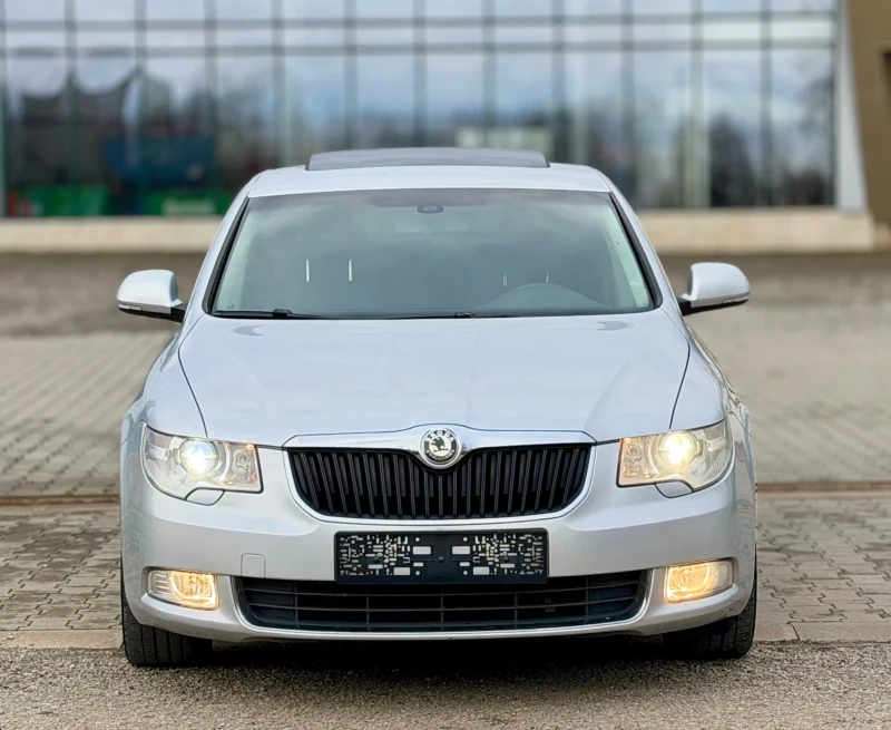 Skoda Superb 2.0TDi~170hp~4x4~XENON~NAVI~КОЖА, снимка 2 - Автомобили и джипове - 53290934