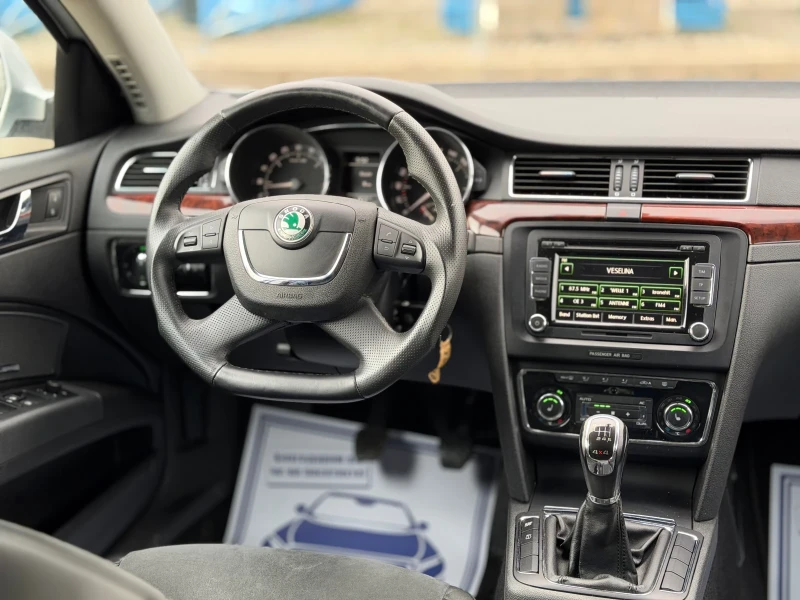 Skoda Superb 2.0TDi~170hp~4x4~XENON~NAVI~КОЖА, снимка 10 - Автомобили и джипове - 53290934