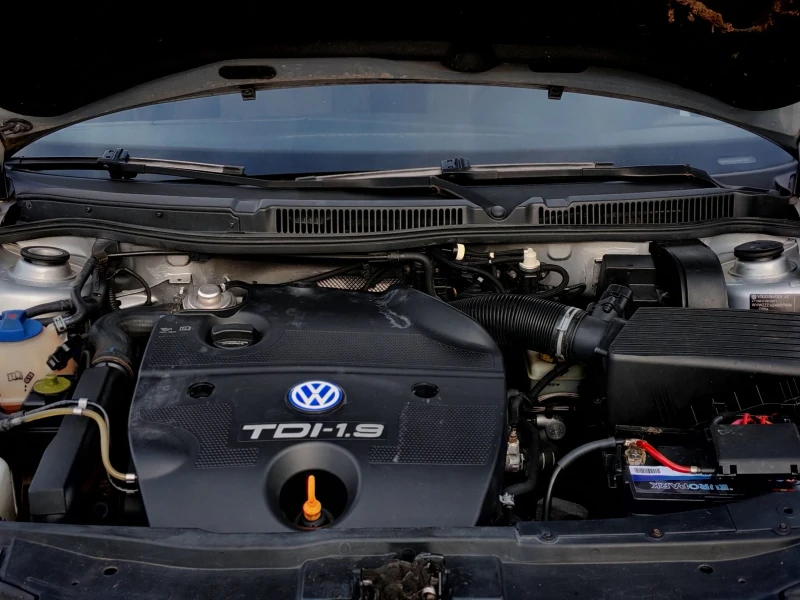 VW Golf 1.9TDI(90)* GT-EDITION* FACELIFT* НОВ ВНОС* , снимка 17 - Автомобили и джипове - 53540892