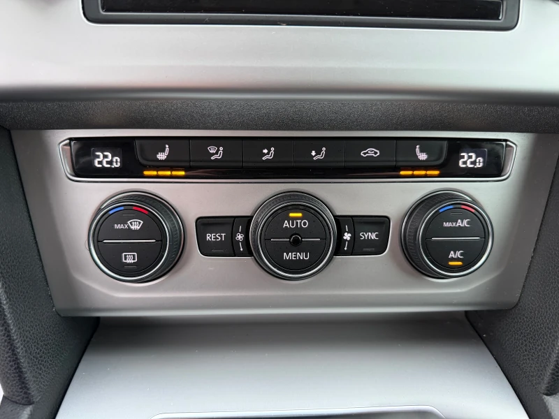 VW Passat 2.0-TDI-150k.s-NEW-183.000km-NAVI-CAR PLAY-PODGREV, снимка 11 - Автомобили и джипове - 53560569