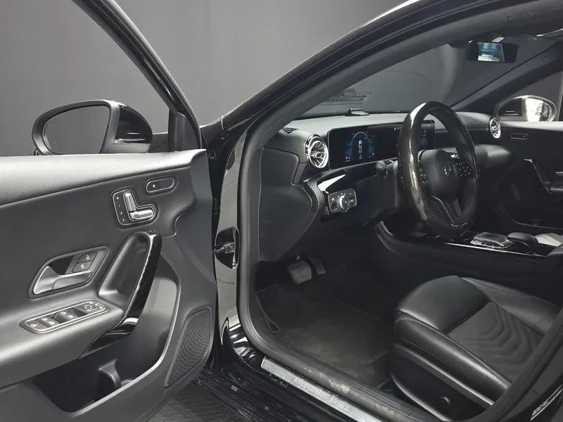 Mercedes-Benz A 200 Hatchback, снимка 11 - Автомобили и джипове - 55951539
