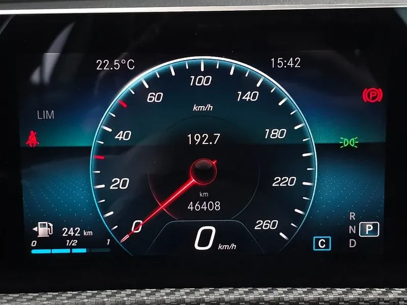 Mercedes-Benz A 200 Hatchback, снимка 8 - Автомобили и джипове - 55951539