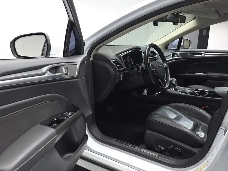 Ford Mondeo 2.0 TITANIUM, снимка 9 - Автомобили и джипове - 56162492