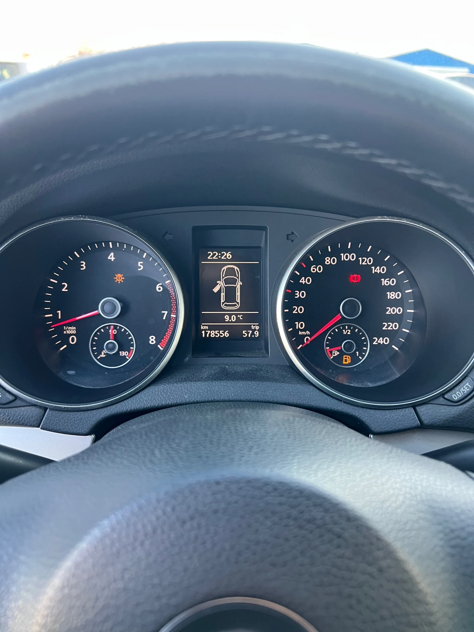 VW Golf 1.4TSI* 160кс.* Highline* ЛИЗИНГ | Mobile.bg — изображение 12