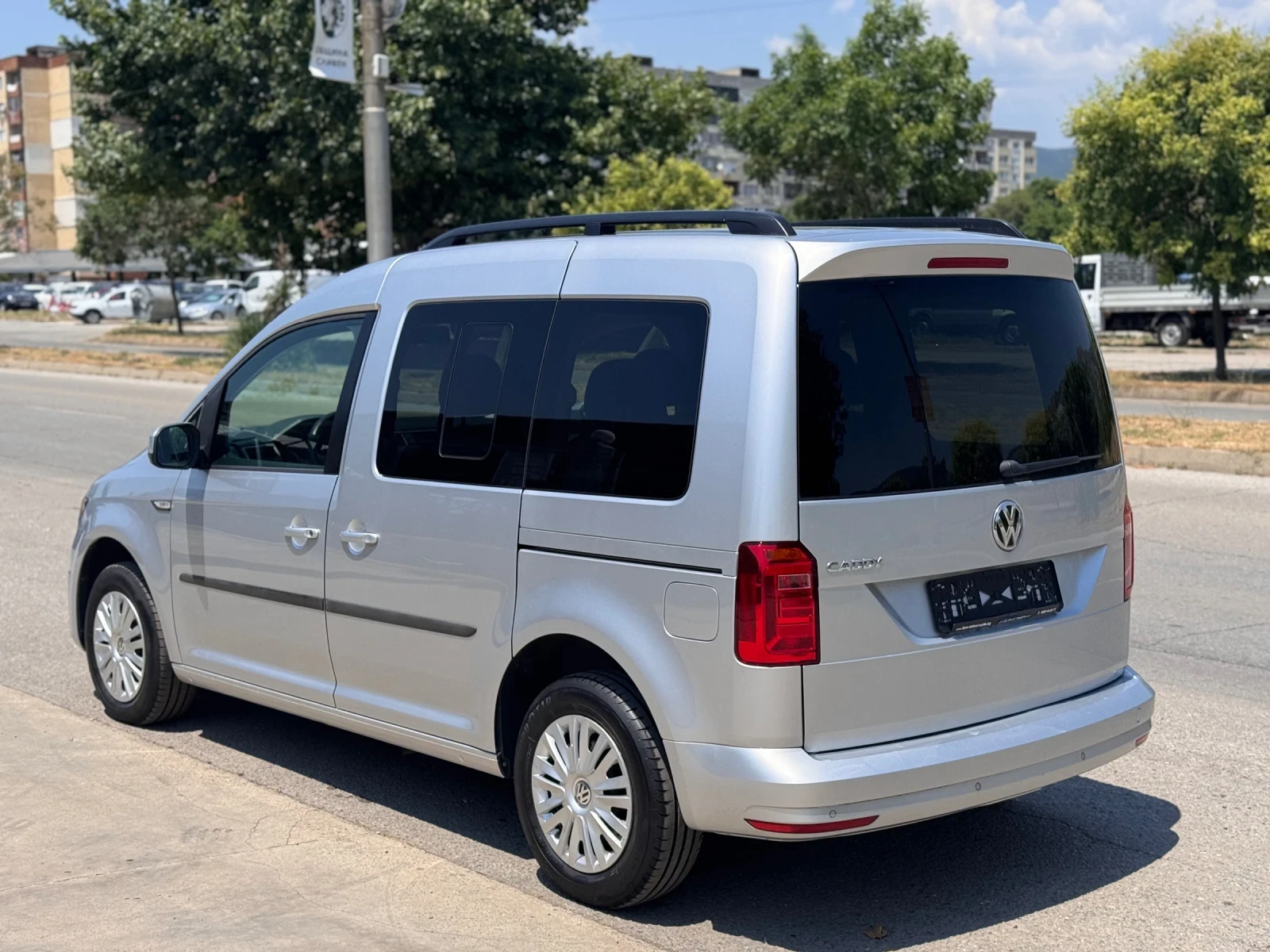 VW Caddy 2.0TDI 102кс DSG * 103хил.км* ПЕРФЕКТЕН*  - изображение 3