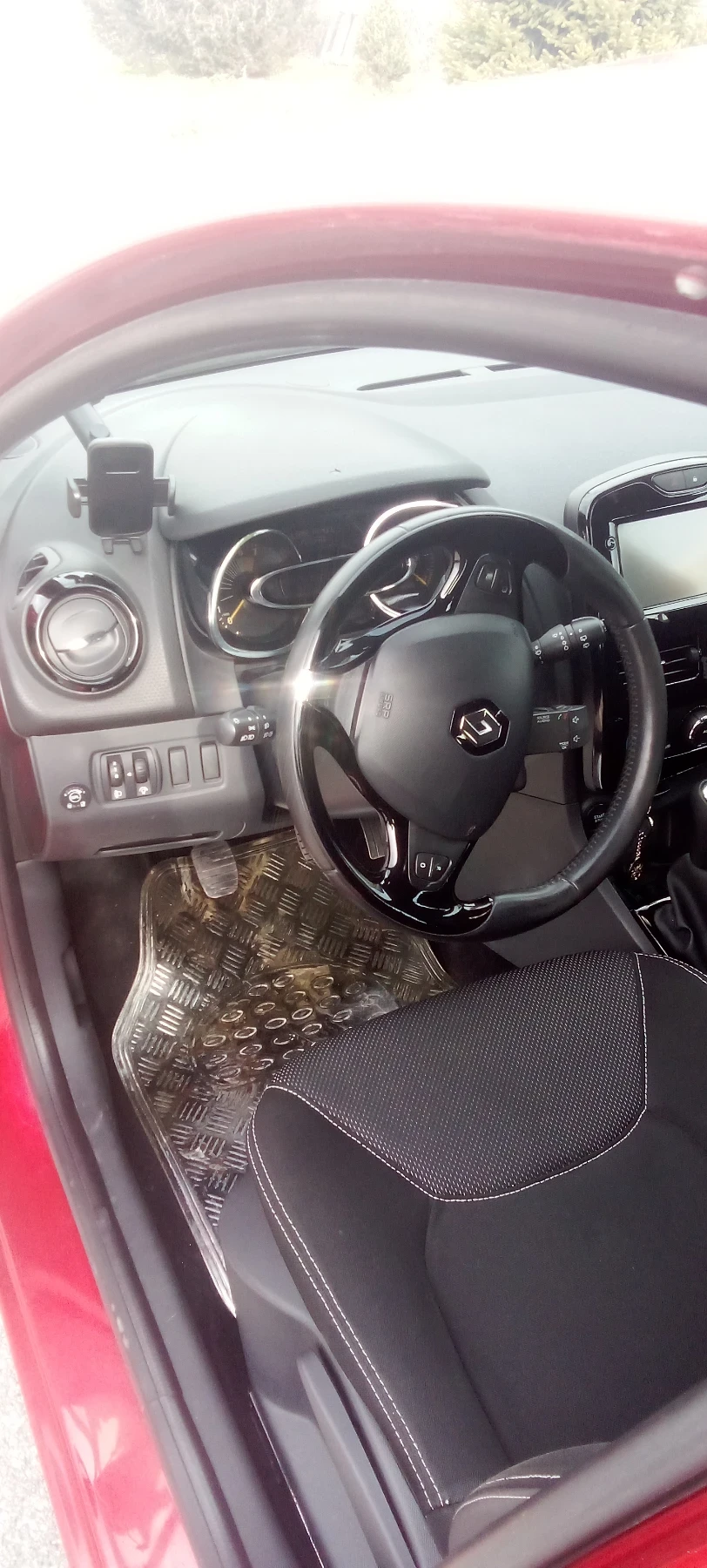 Renault Clio  - изображение 10