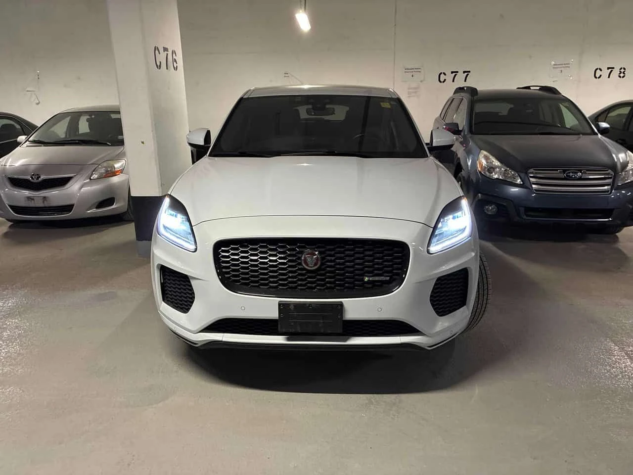 Jaguar E-pace * First Edition * КАМЕРА * ПОДГРЕВ * ПАМЕТ, снимка 6 - Автомобили и джипове - 54217788