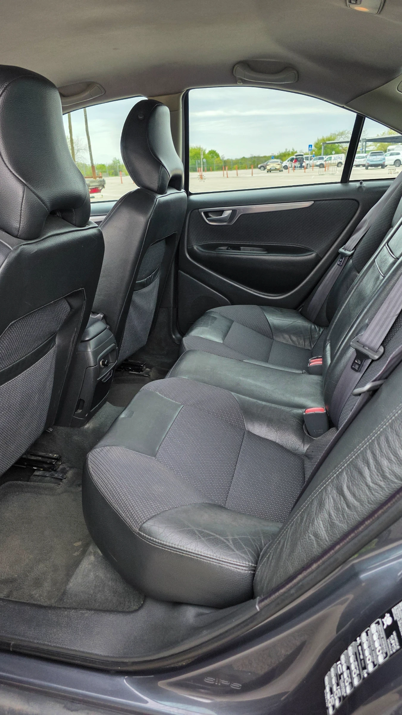 Volvo S60 D5, снимка 10 - Автомобили и джипове - 54376353