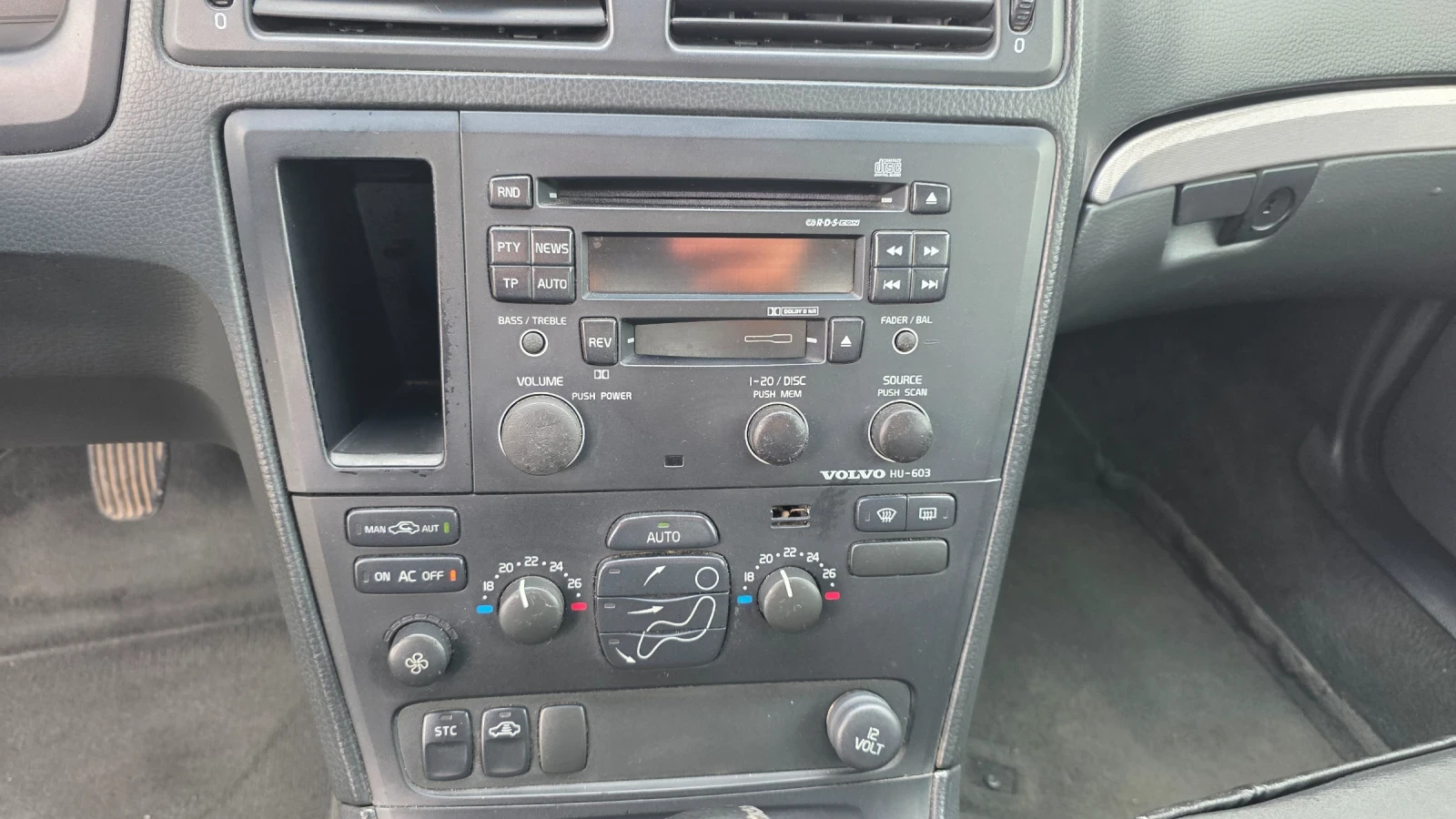 Volvo S60 D5, снимка 9 - Автомобили и джипове - 54376353