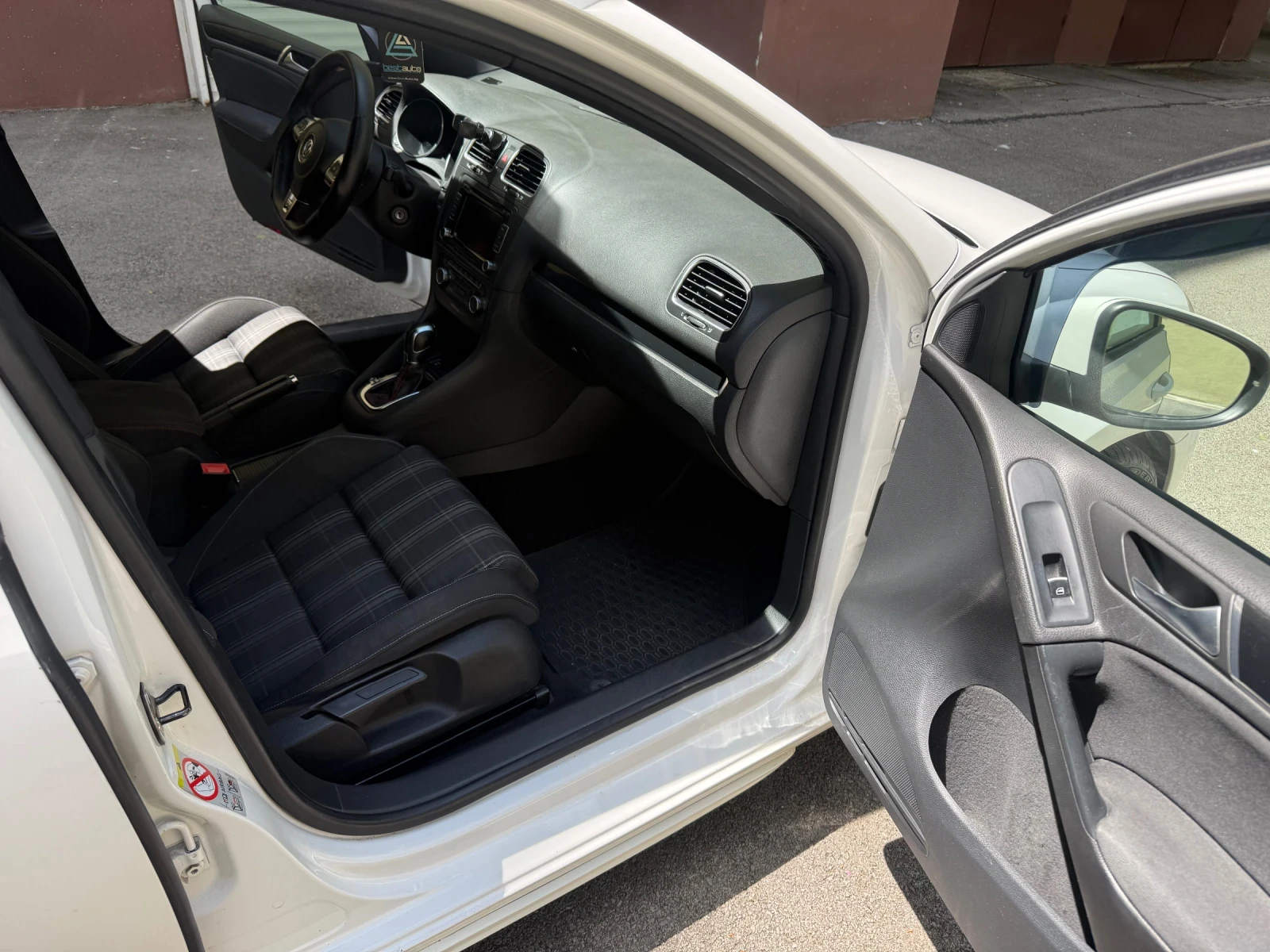 VW Golf GTD - DSG - 170к.с. Автоматик, снимка 11 - Автомобили и джипове - 54492410