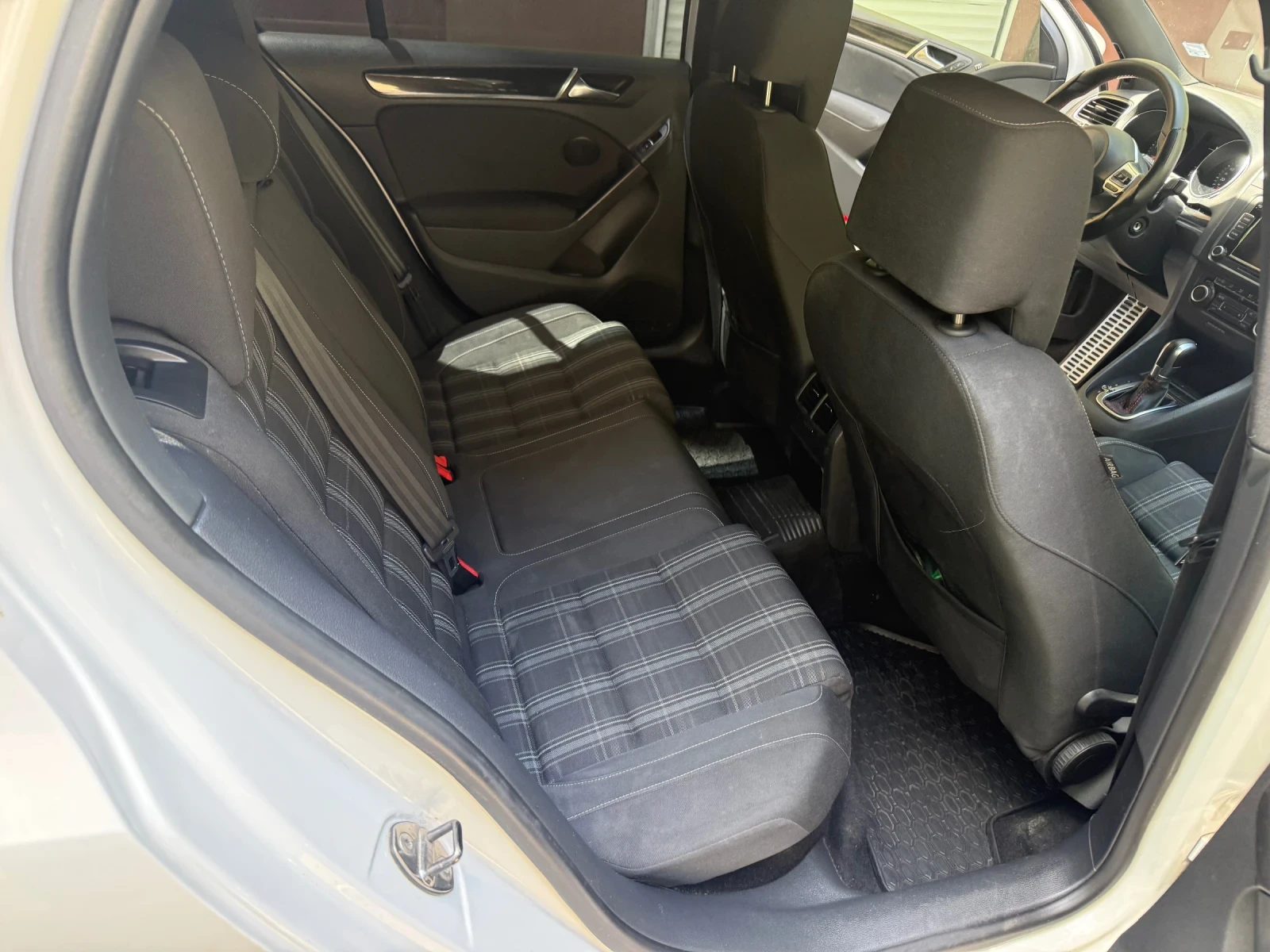 VW Golf GTD - DSG - 170к.с. Автоматик, снимка 12 - Автомобили и джипове - 54492410