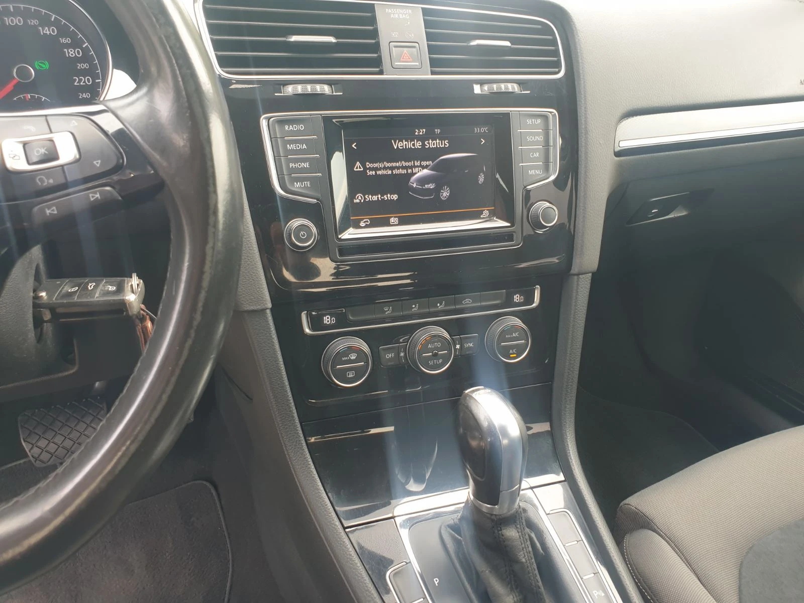 VW Golf 1.6, снимка 10 - Автомобили и джипове - 54639595