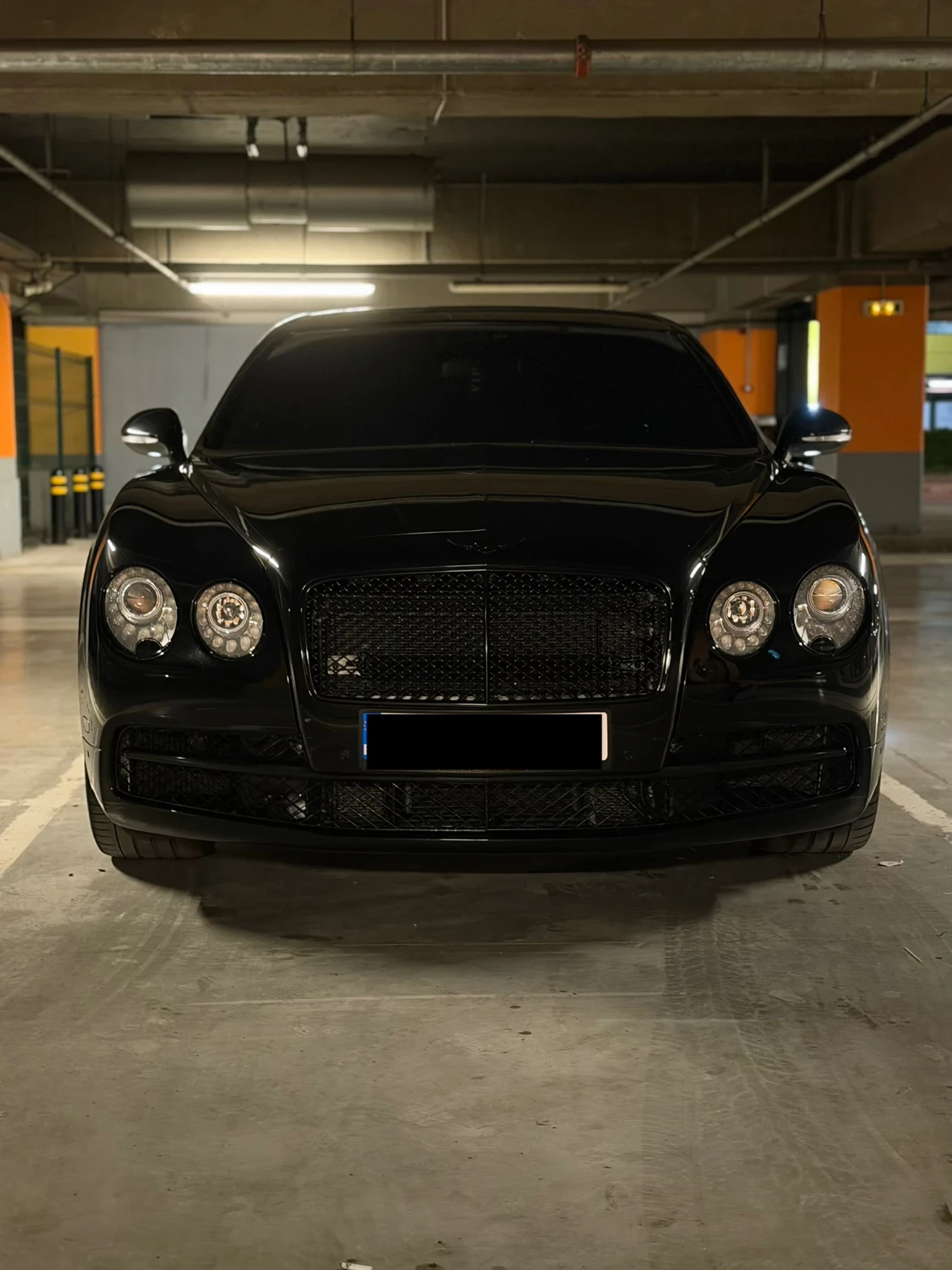 Bentley Flying Spur V8
