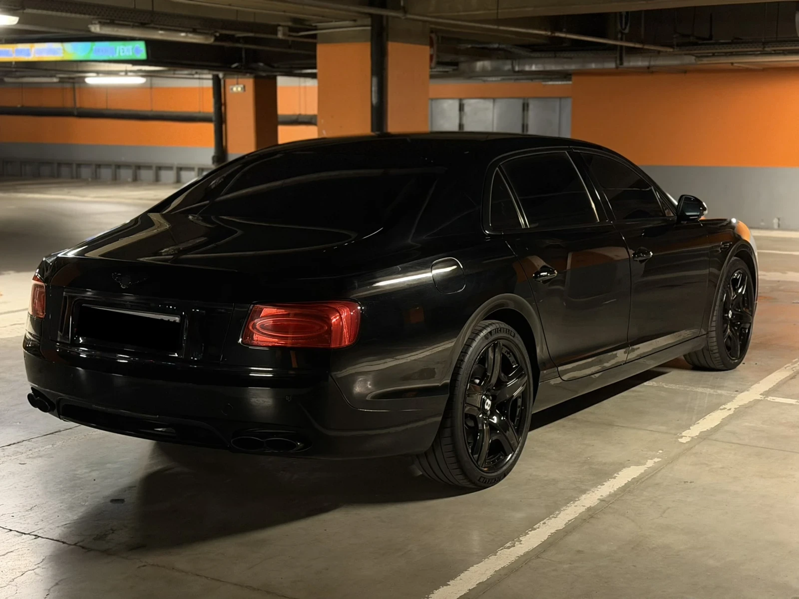 Bentley Flying Spur V8, снимка 6 - Автомобили и джипове - 54671835