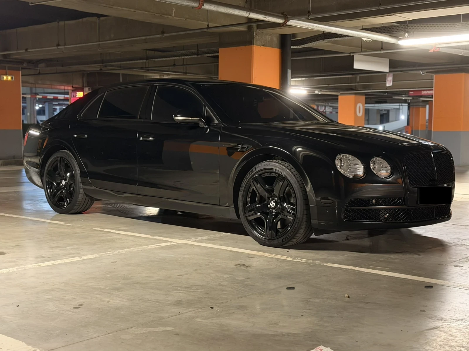 Bentley Flying Spur V8, снимка 2 - Автомобили и джипове - 54671835