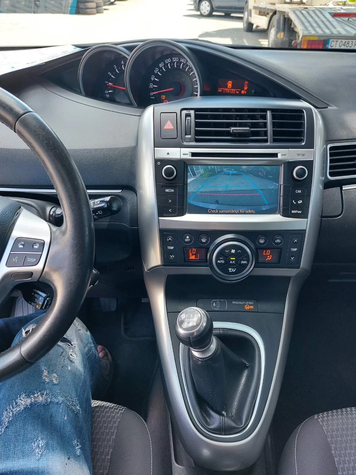 Toyota Verso 1.6, 6ск, снимка 3 - Автомобили и джипове - 54701821