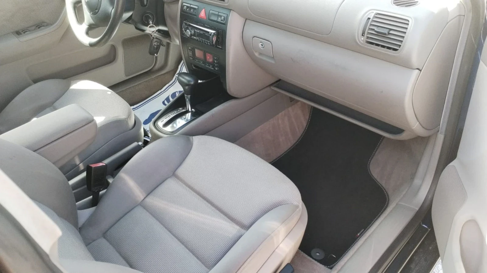 Audi A3 1.6 АВТОМАТИК 160000КМ, снимка 11 - Автомобили и джипове - 54885069
