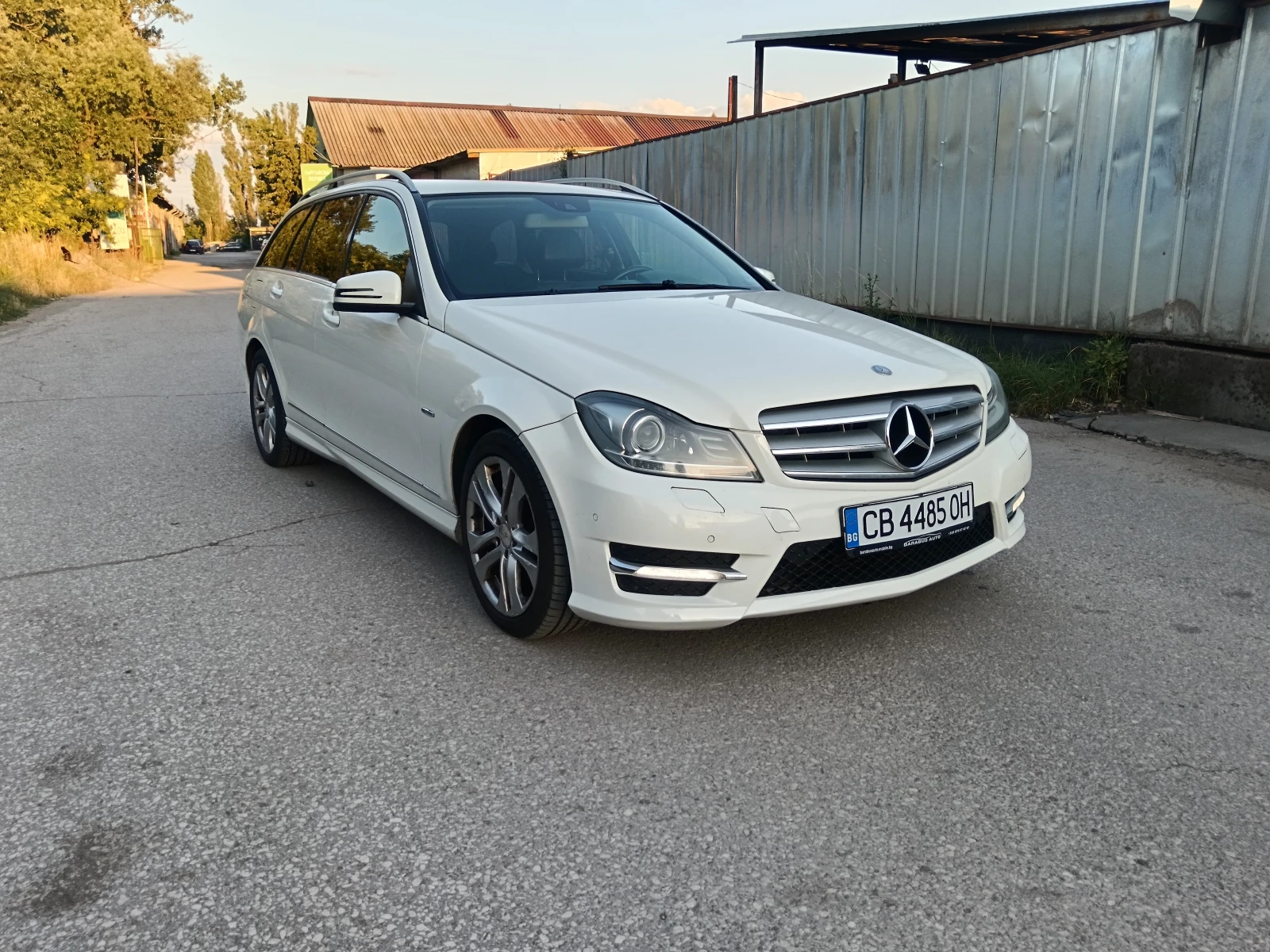 Mercedes-Benz C 220 CDI-AMG optic-Avandgarde, снимка 3 - Автомобили и джипове - 55192424