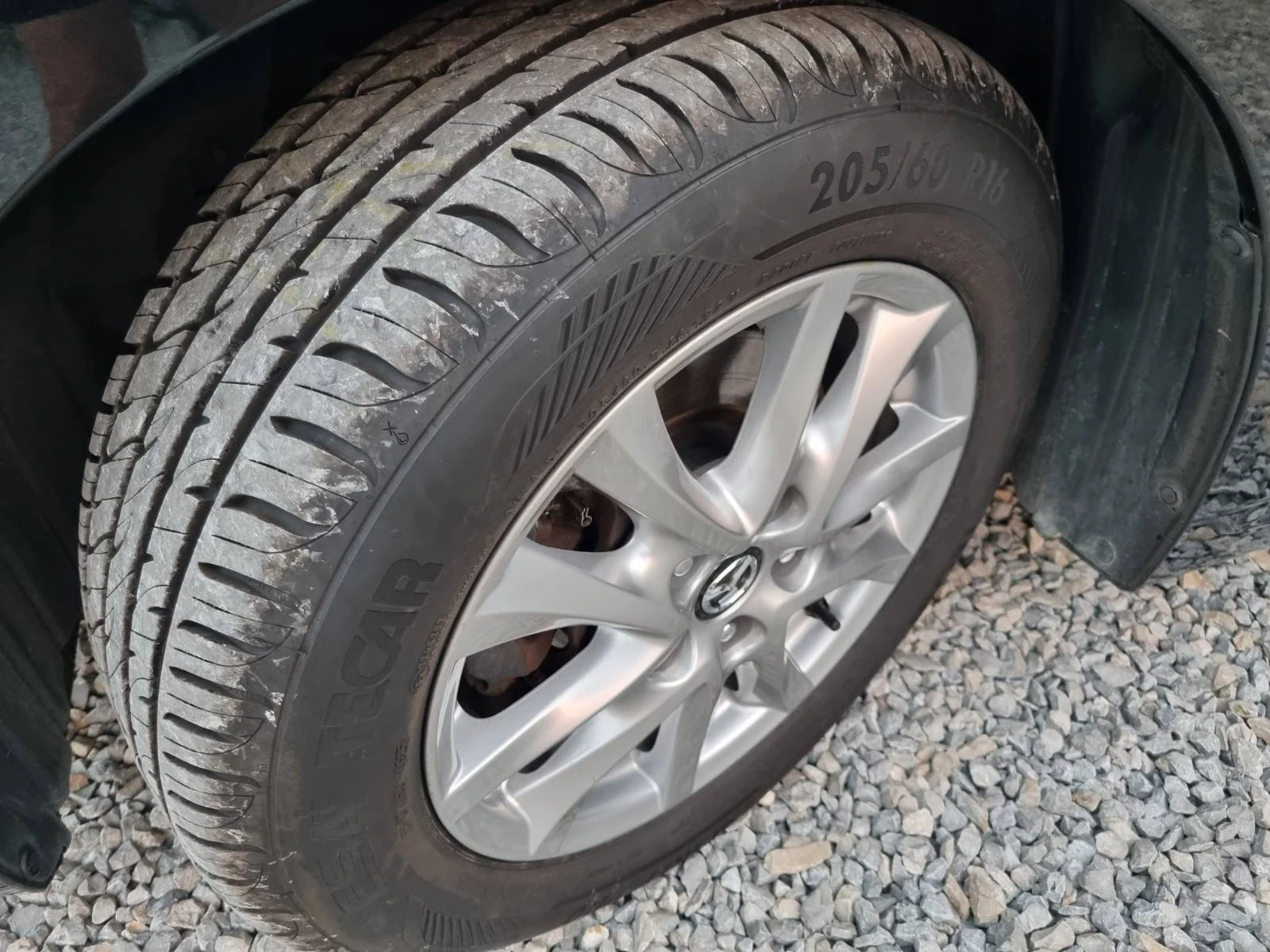 Mazda 3 2.0i Бензин ШВЕЙЦАРИЯ, снимка 14 - Автомобили и джипове - 55600620